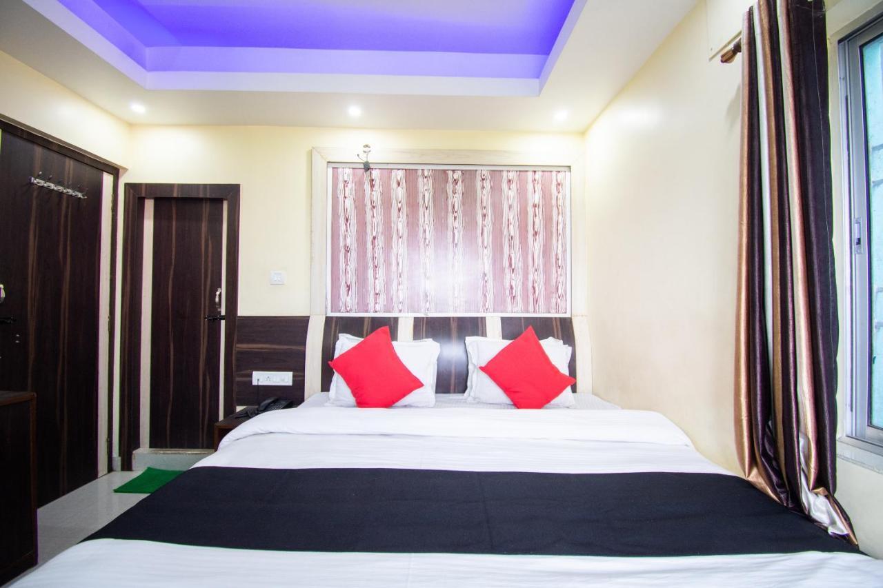 Capital O 67892 Hotel Sujata Tarapith Extérieur photo