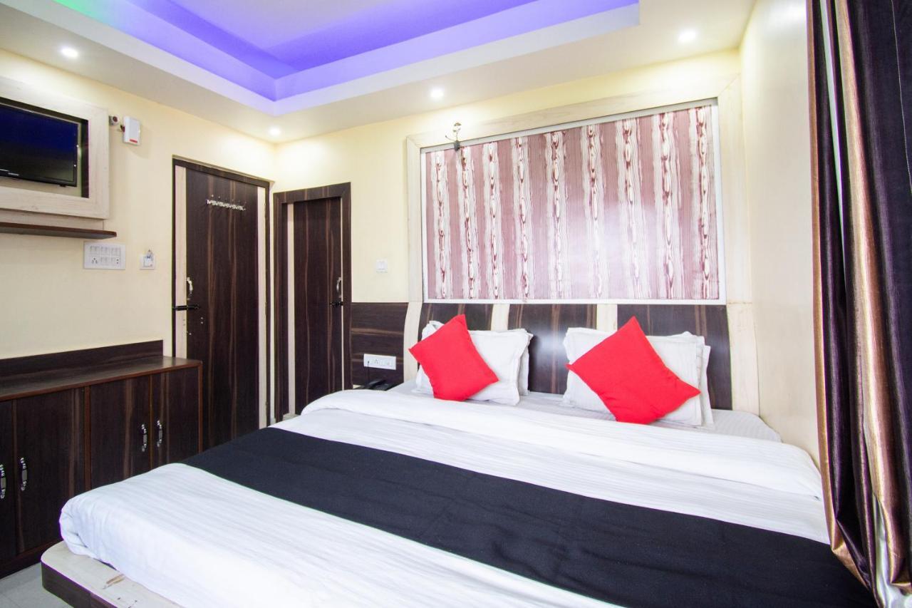 Capital O 67892 Hotel Sujata Tarapith Extérieur photo