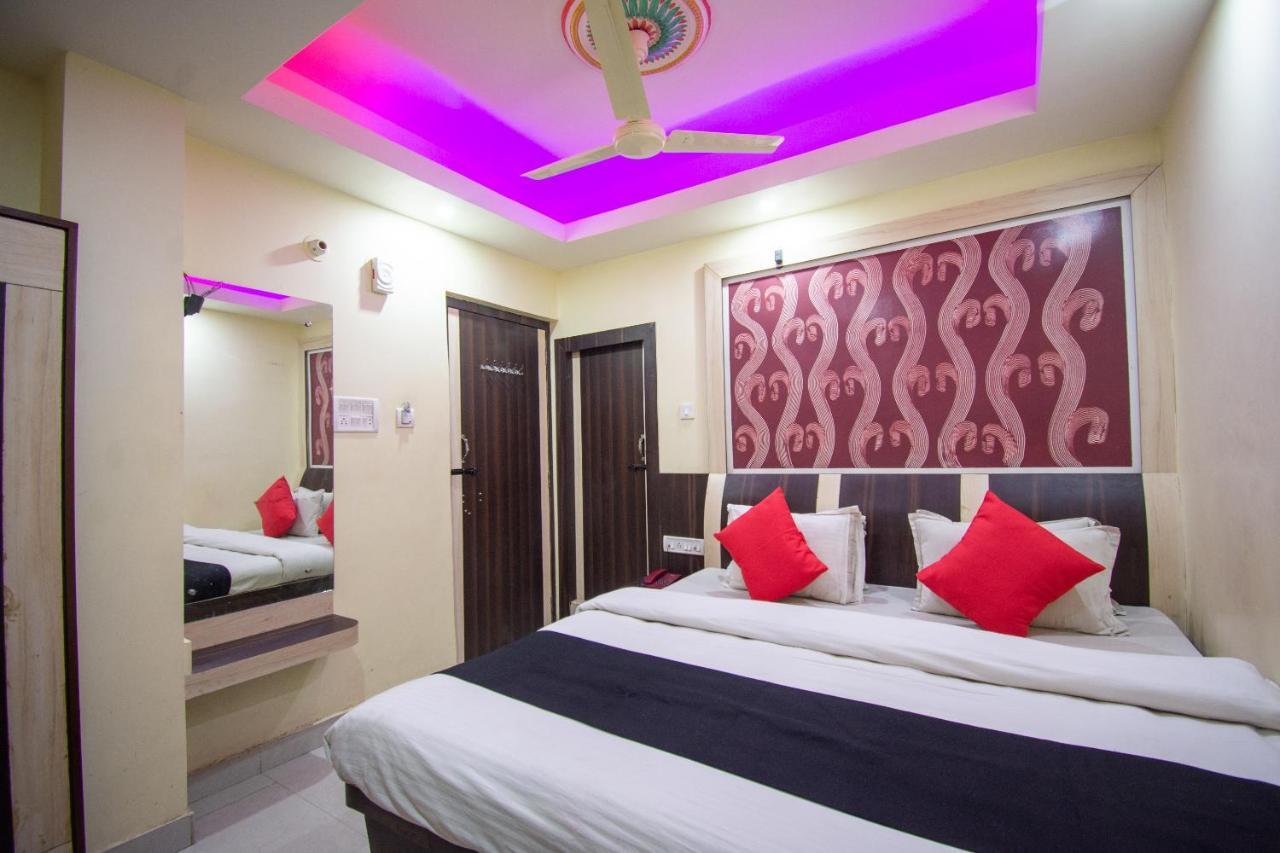 Capital O 67892 Hotel Sujata Tarapith Extérieur photo