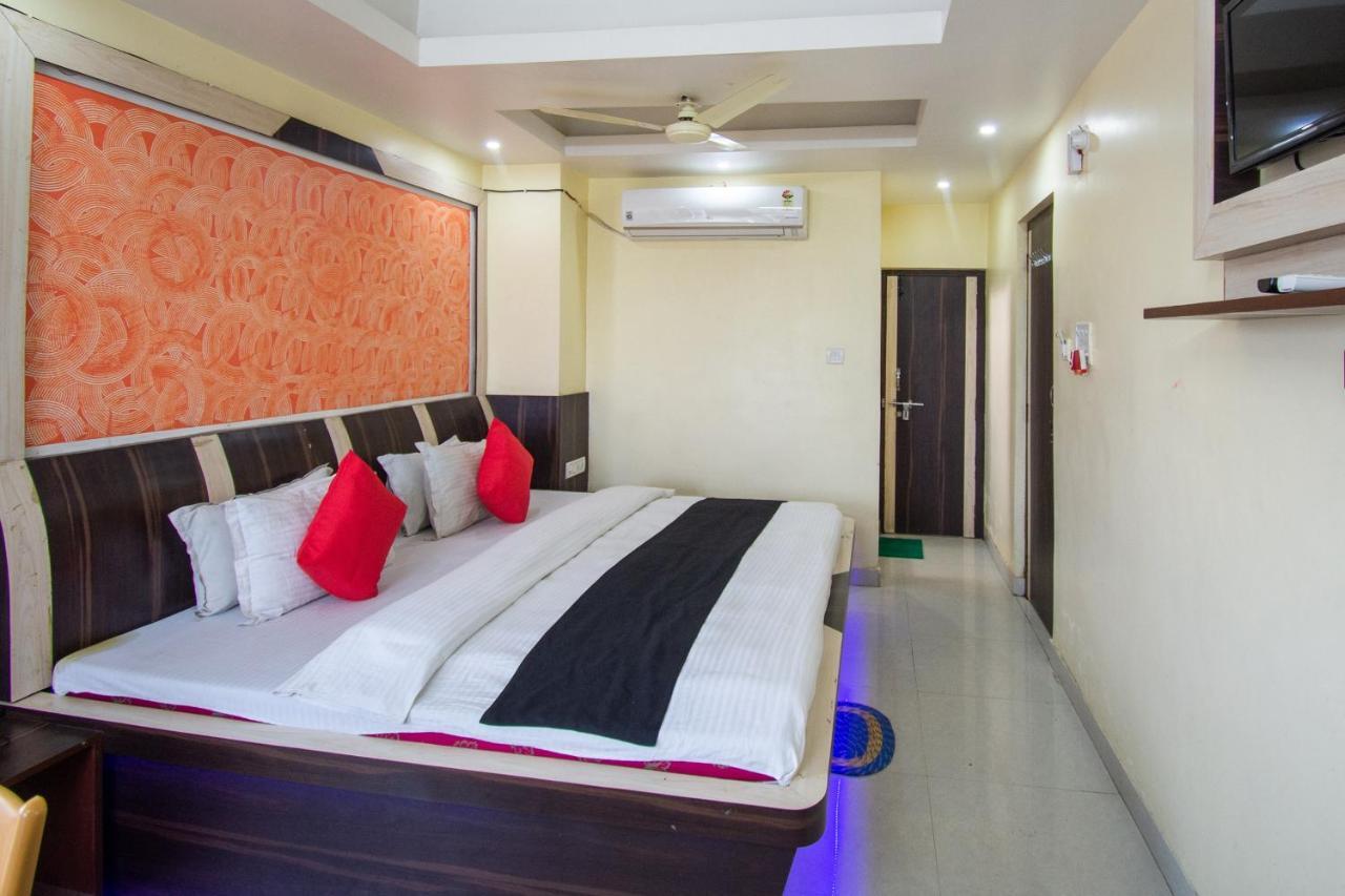 Capital O 67892 Hotel Sujata Tarapith Extérieur photo